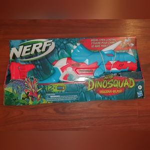 NERF DinoSquad Tricera-blast Blaster w/ 12 Darts, Ages 8+, Brand New